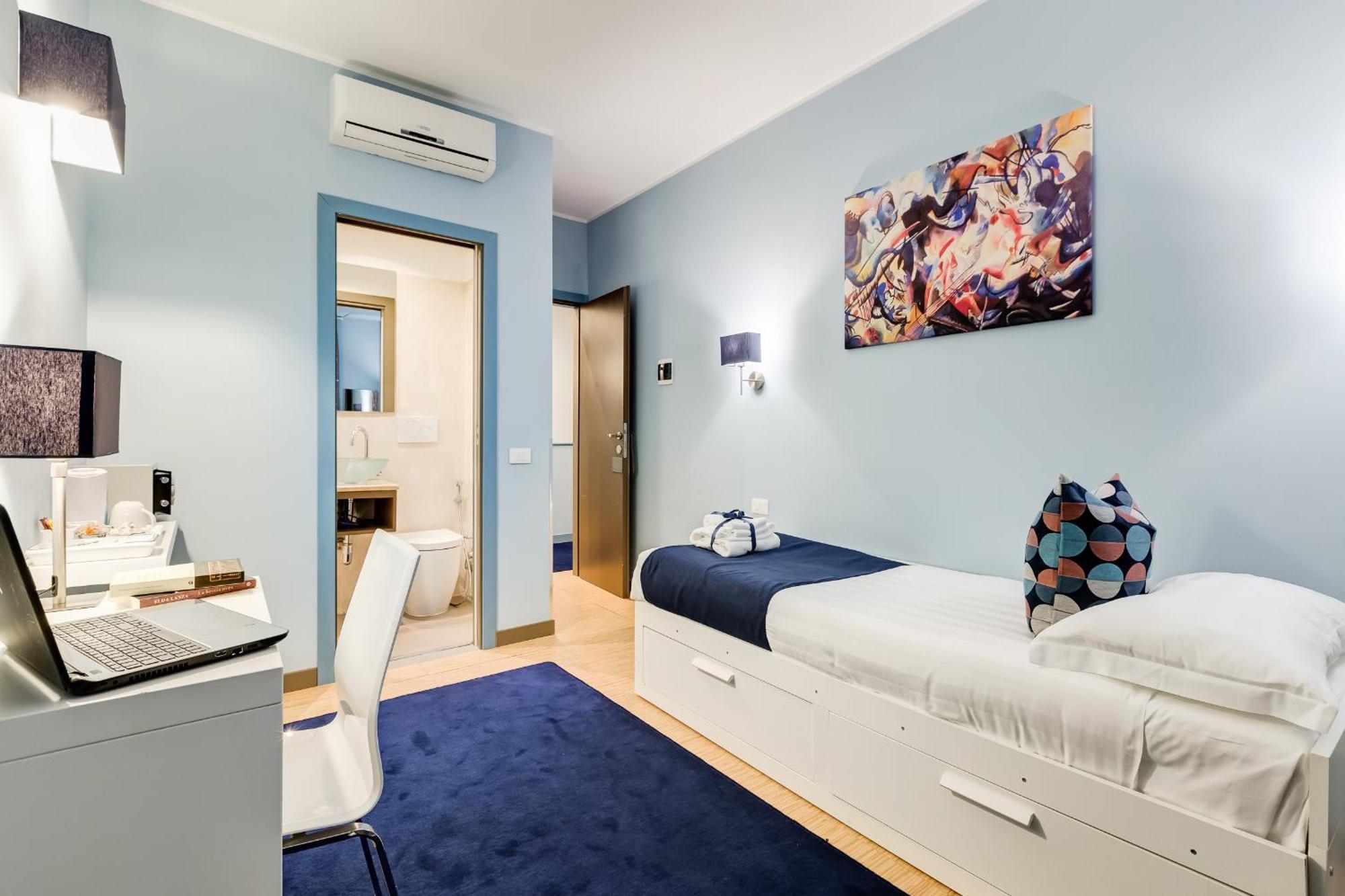 Single Room,848679608:JPEG