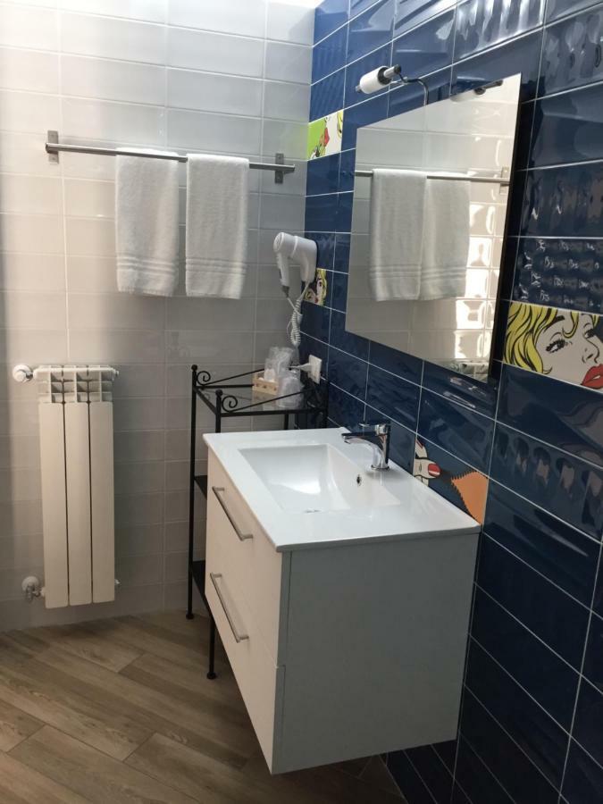 Double Room Private Bathroom,852099098:JPEG