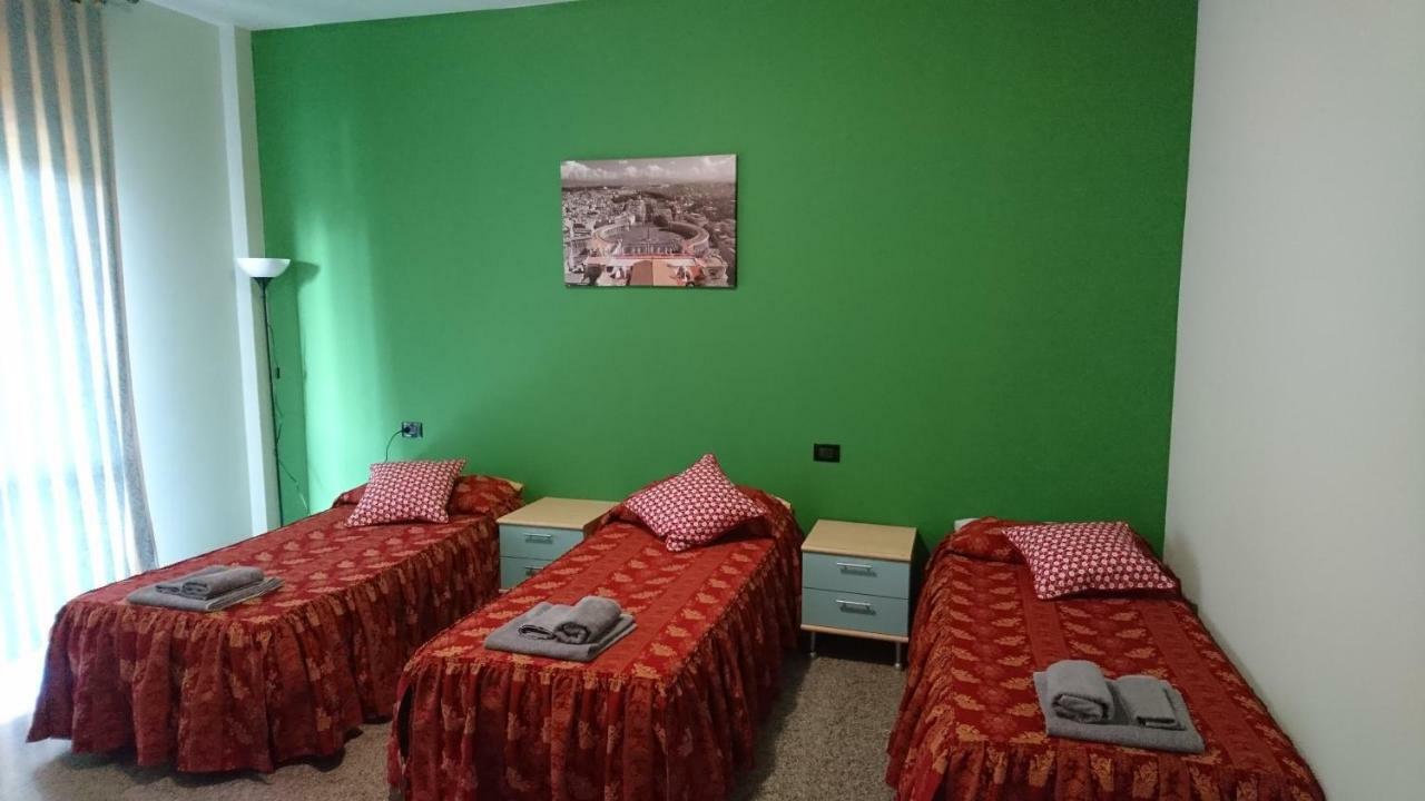 Basic Triple Room