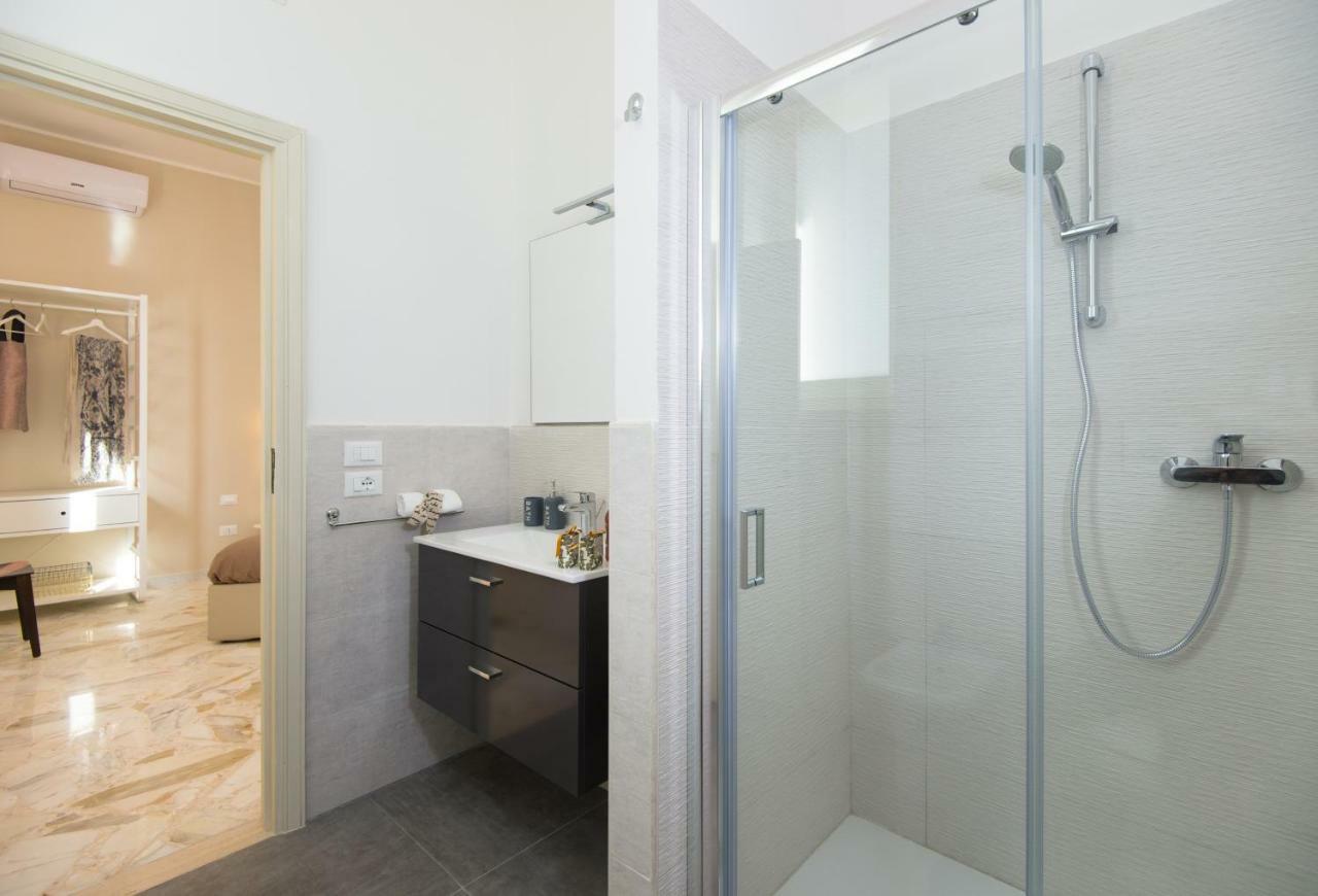 Double Room,853301390:JPEG