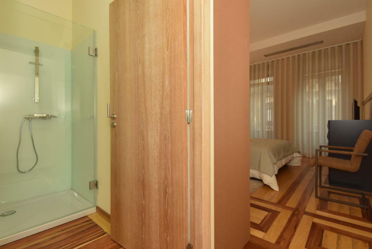 Standard Double Room Street View,854609345:JPEG