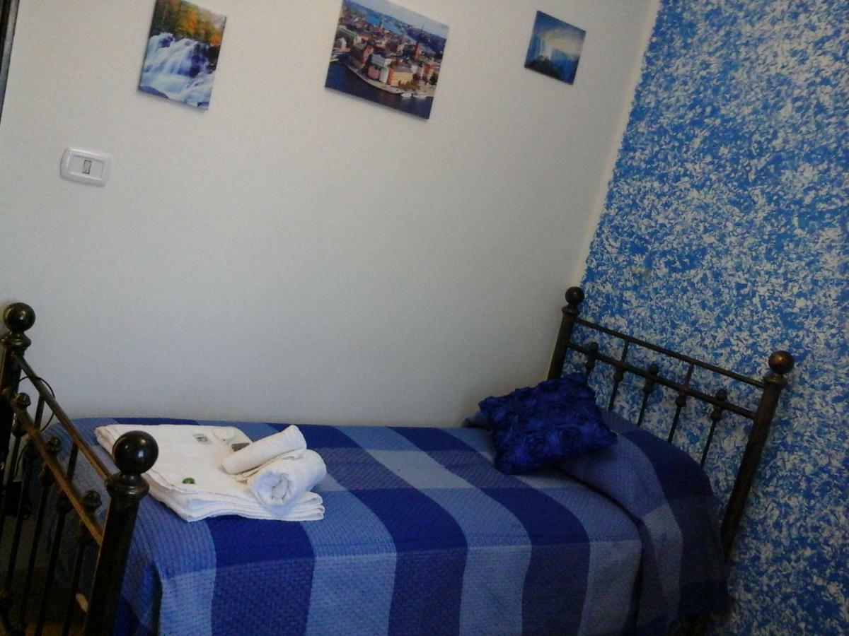 Single Room,856103918:JPEG