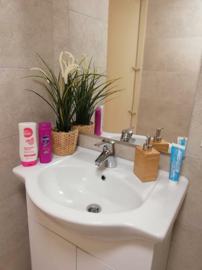 Triple Room External Private Bathroom