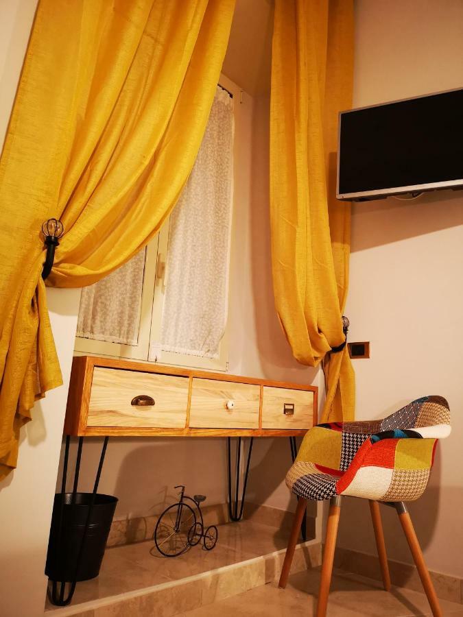 Deluxe Room (2 Adults + 1 Child),862383788:JPEG