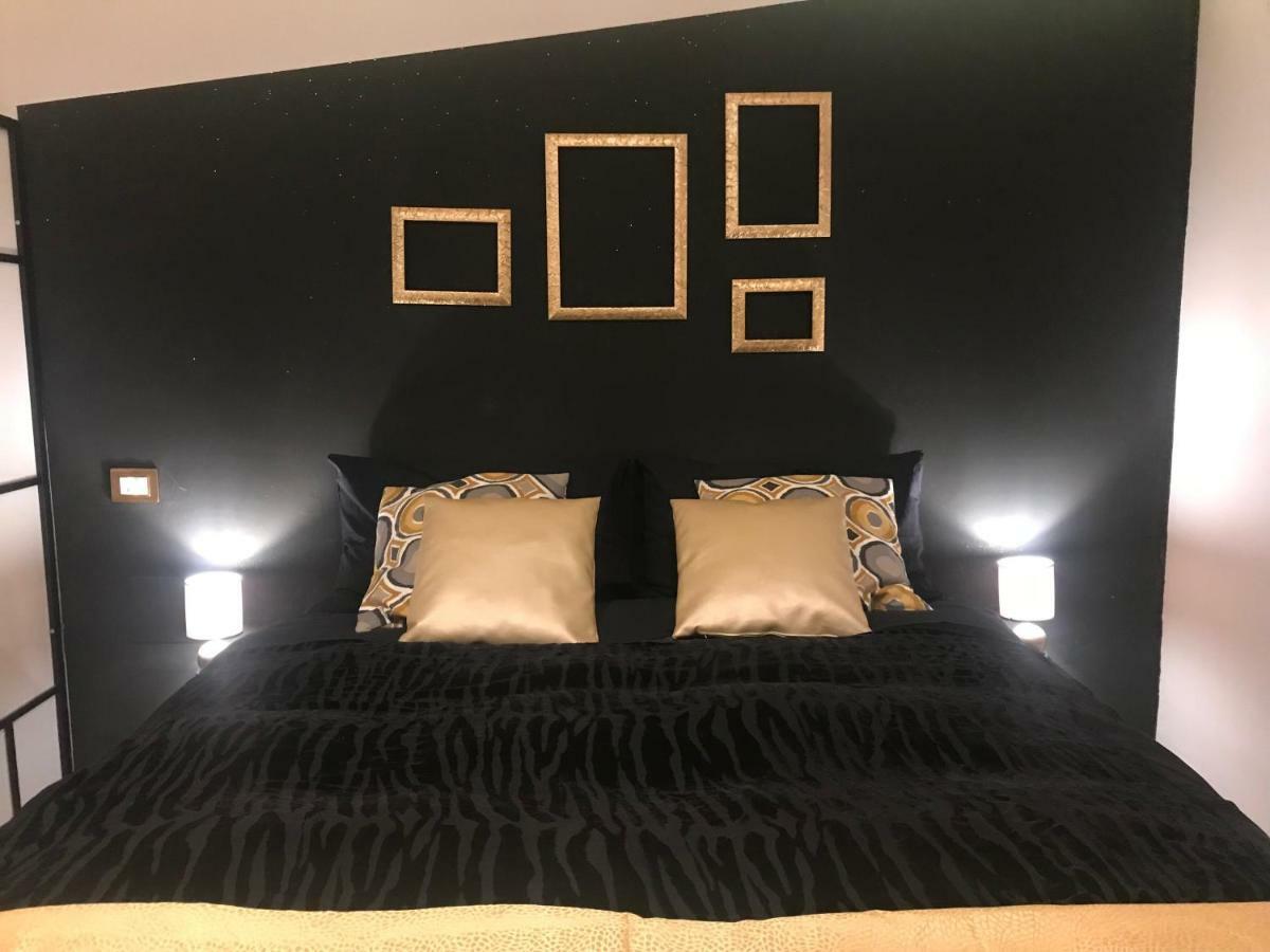 One-Bedroom House,871601432:JPEG