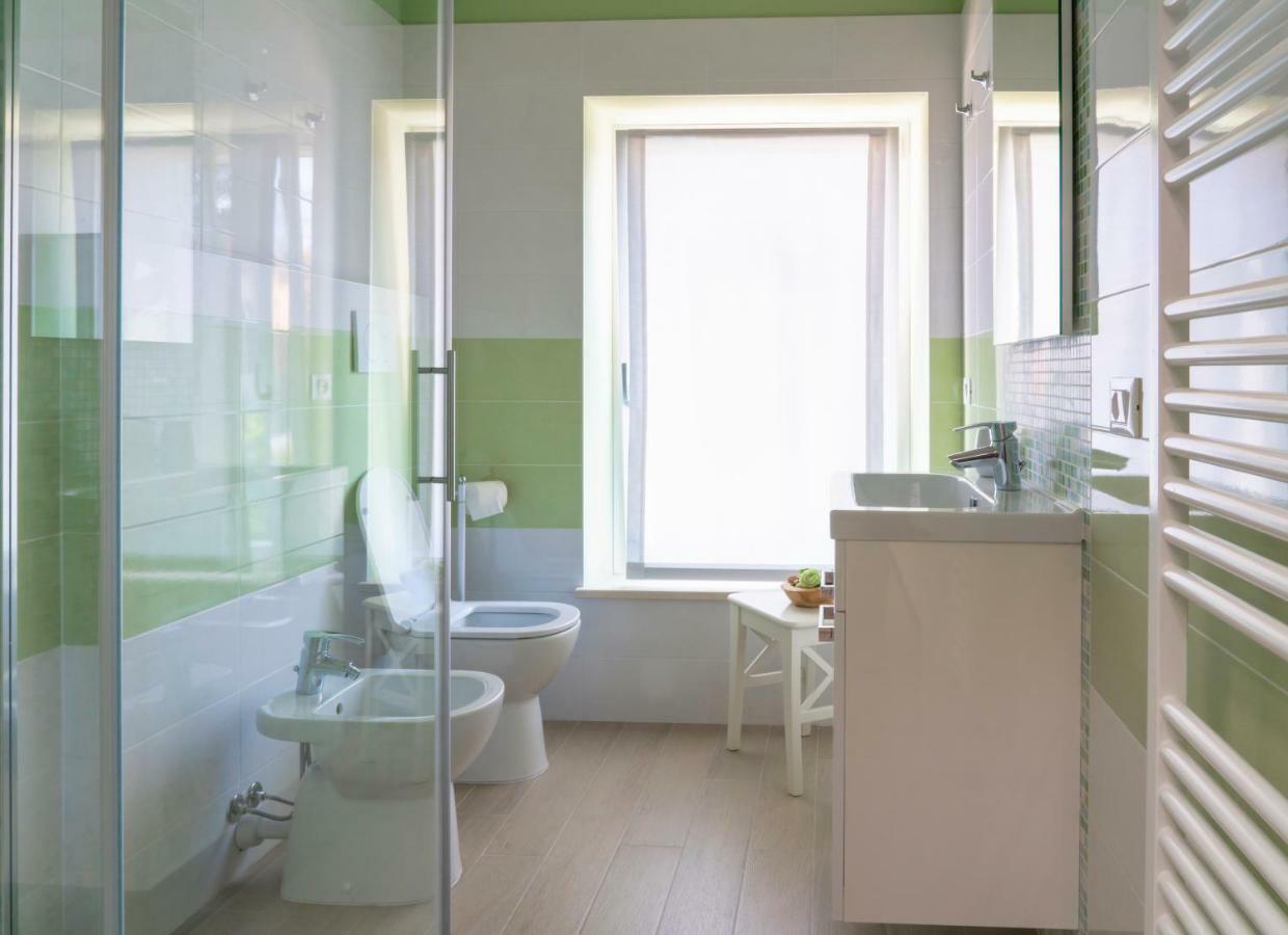 Triple Room,880708226:JPEG