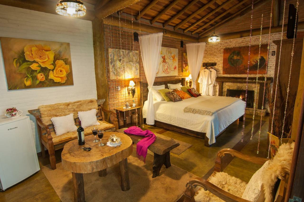 Chalet Vincent Van Gogh,883575457:JPEG