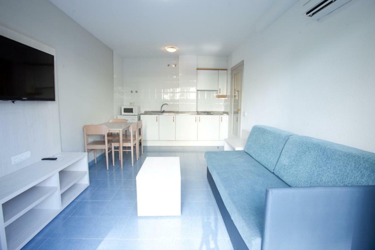 One-Bedroom Apartment,749300672:JPEG