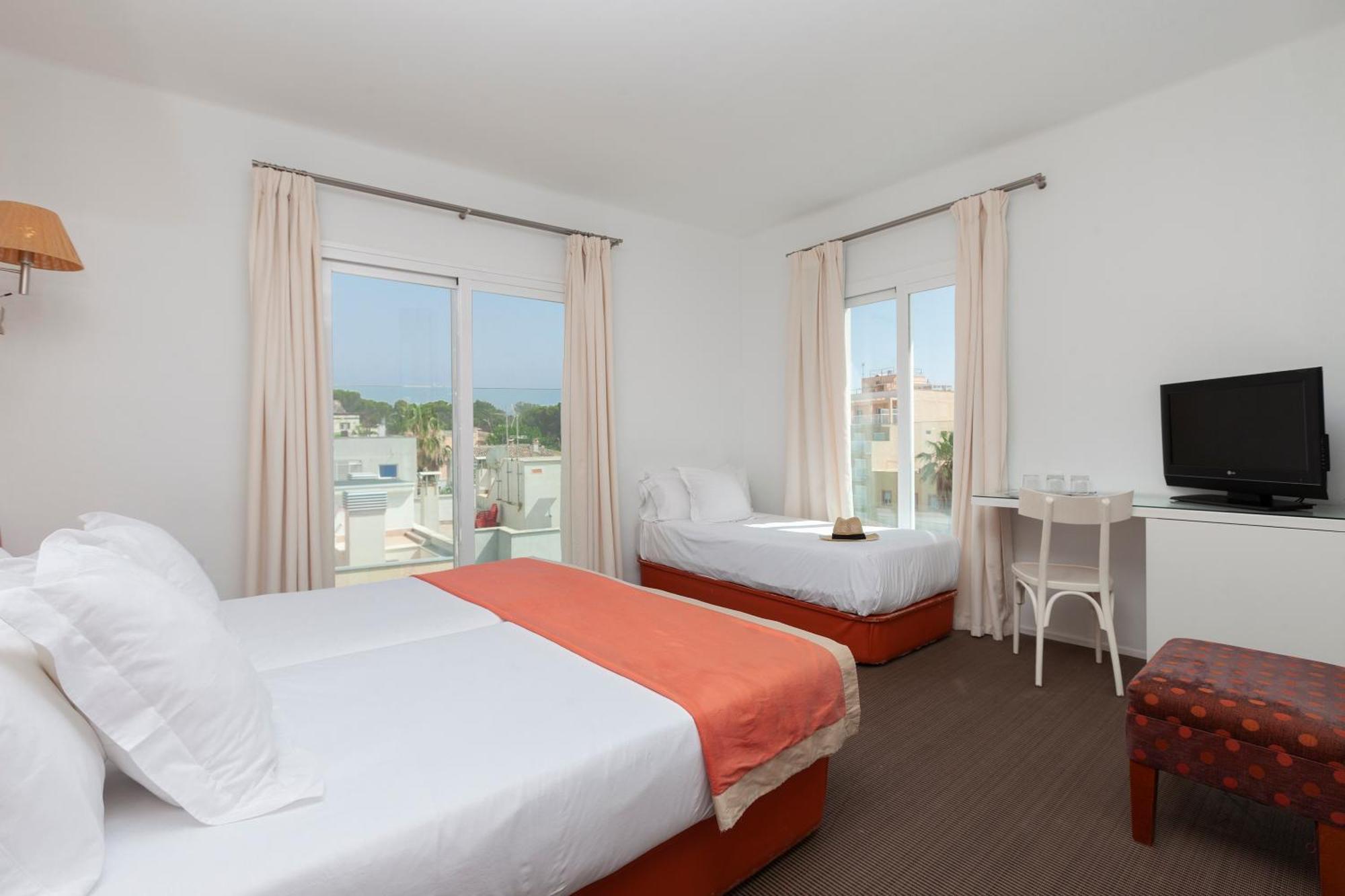 Triple Room,1272361285:JPEG