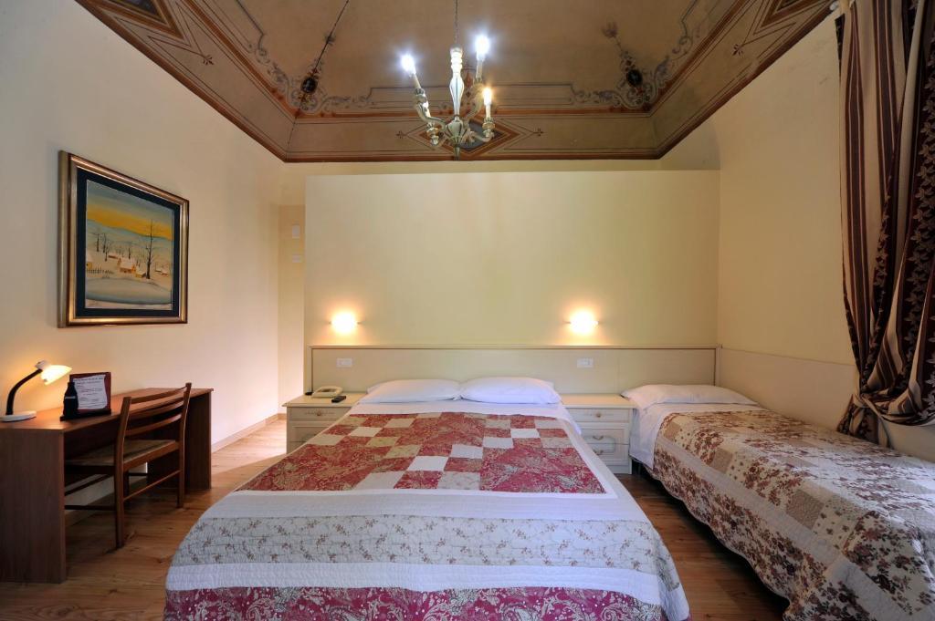Twin Room,499987392:JPEG