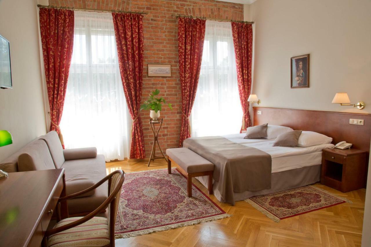 Premium Twin Room,1697800563:JPEG