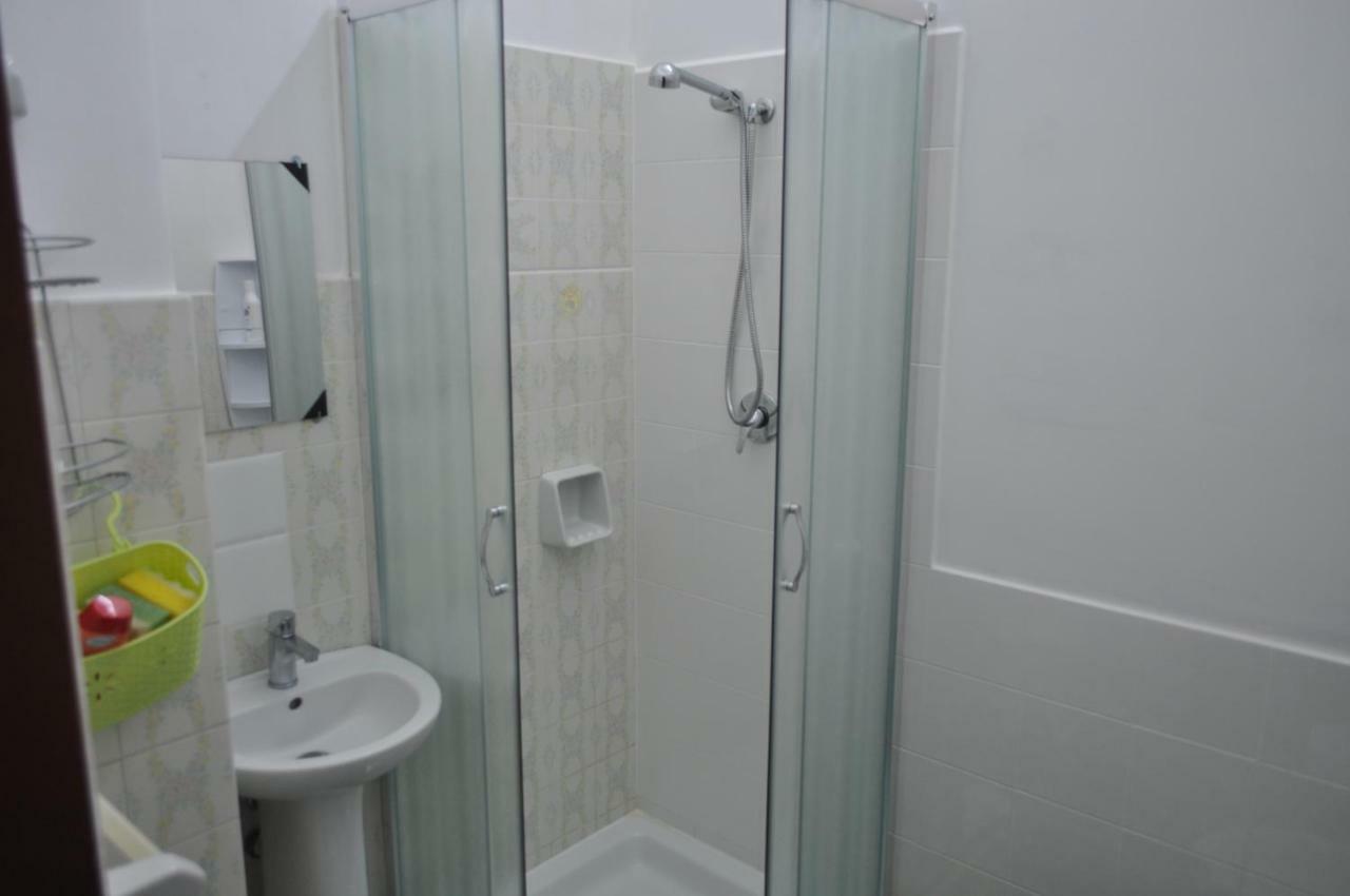 Double Room Private Bathroom,892691416:JPEG