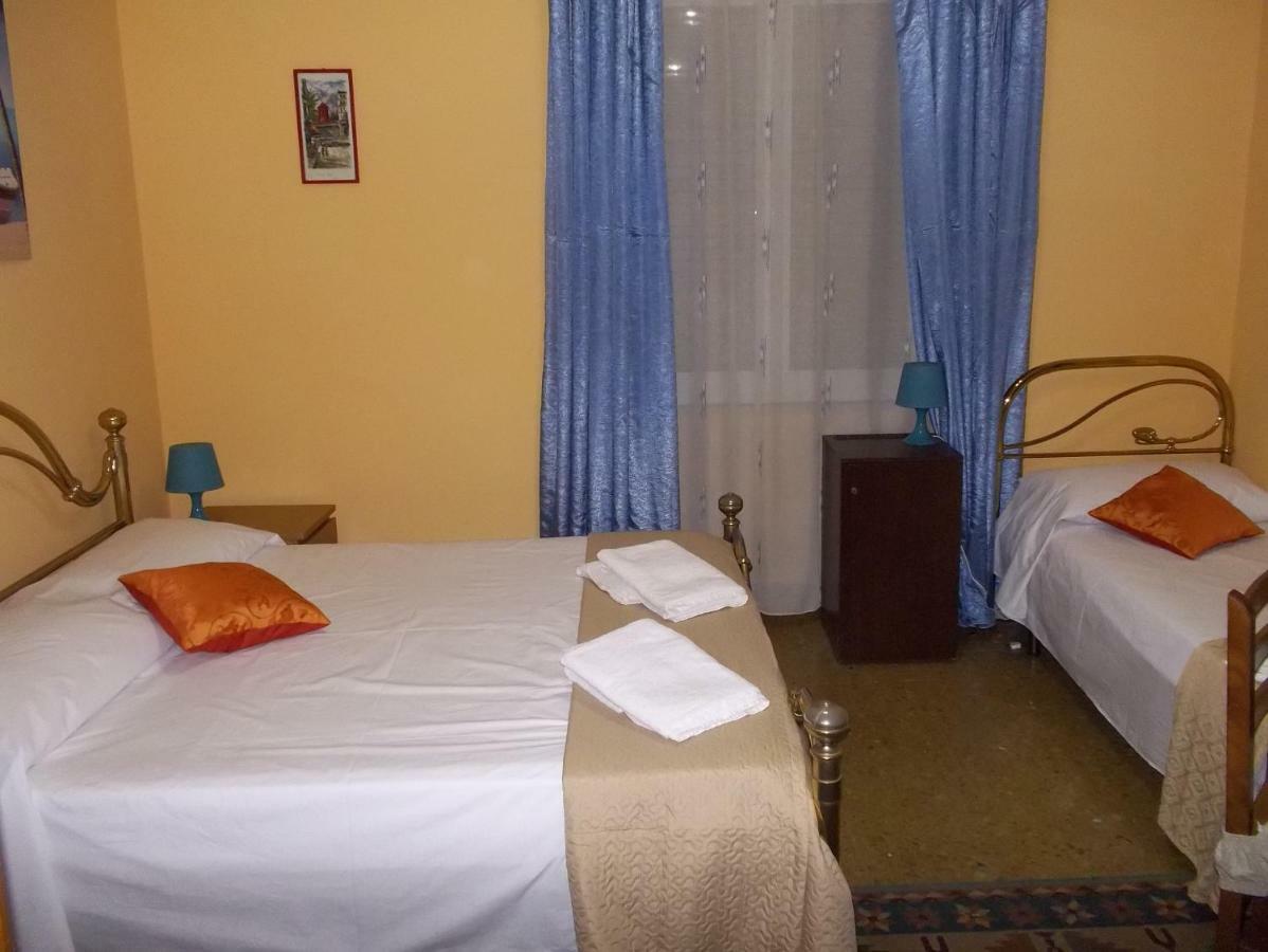 Double or Twin Room,891714103:JPEG