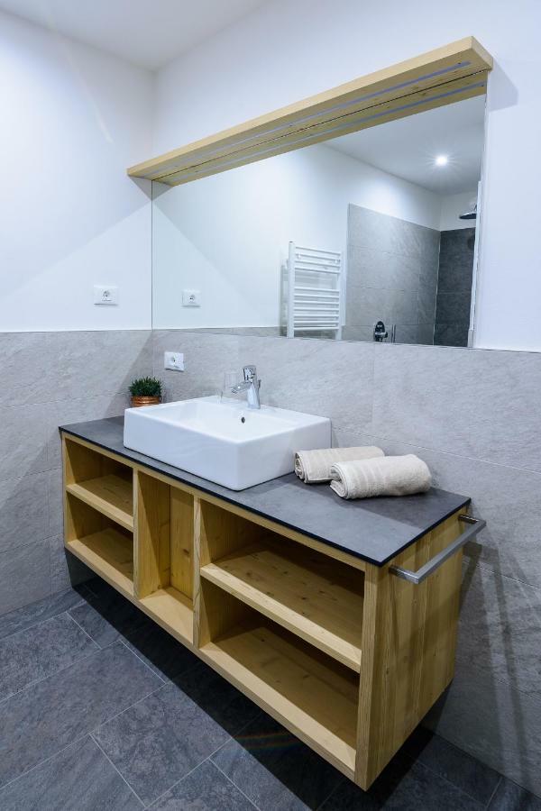 One-Bedroom Apartment,891796258:JPEG