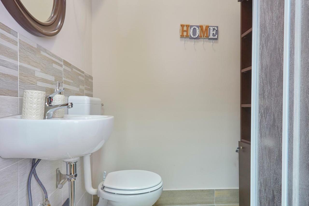 Double Room,891876700:JPEG