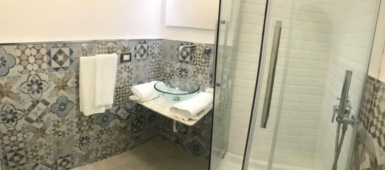 Double Room Private External Bathroom
