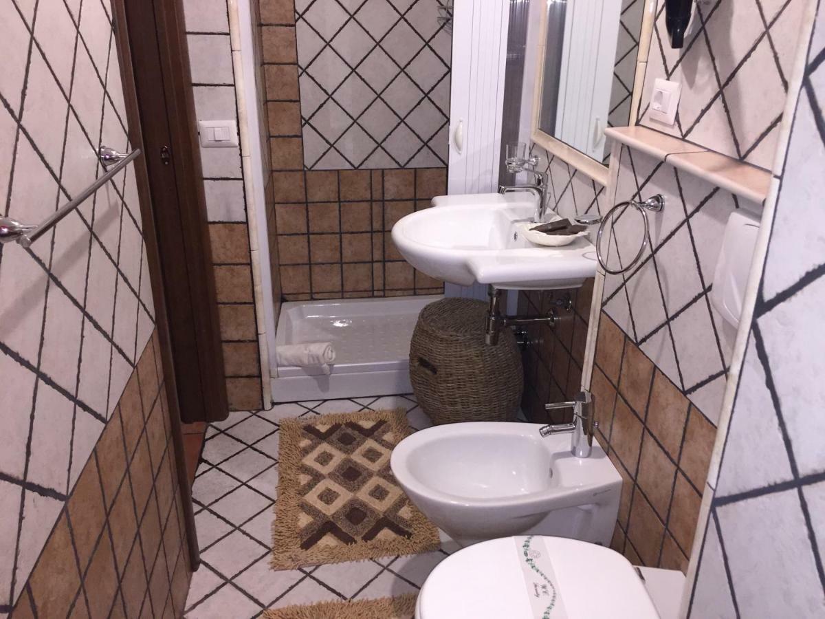 One-Bedroom House,1036167913:JPEG