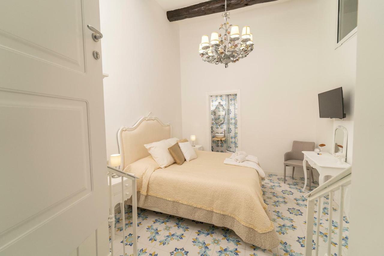 Superior King Room,899774851:JPEG