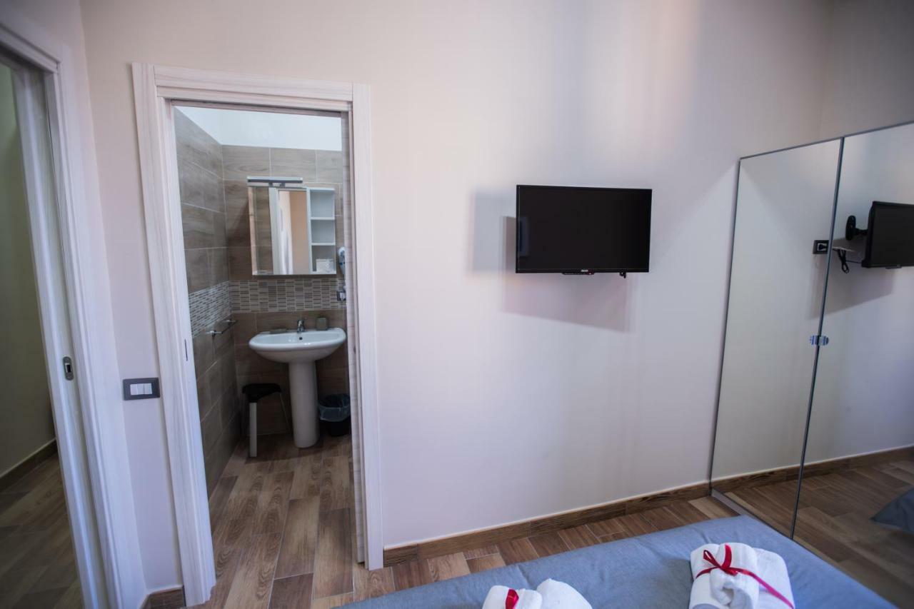 Double Room,900762520:JPEG