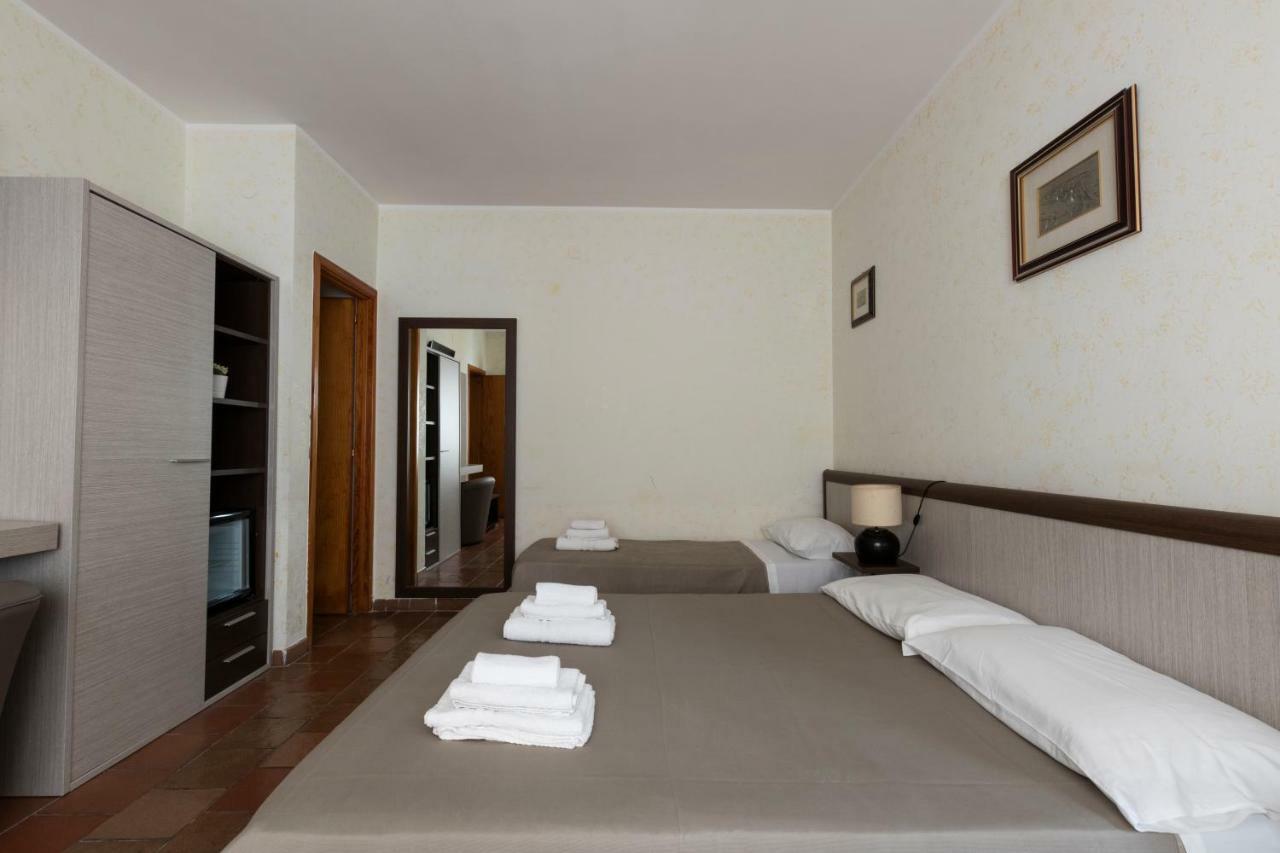 Triple Room,903074185:JPEG