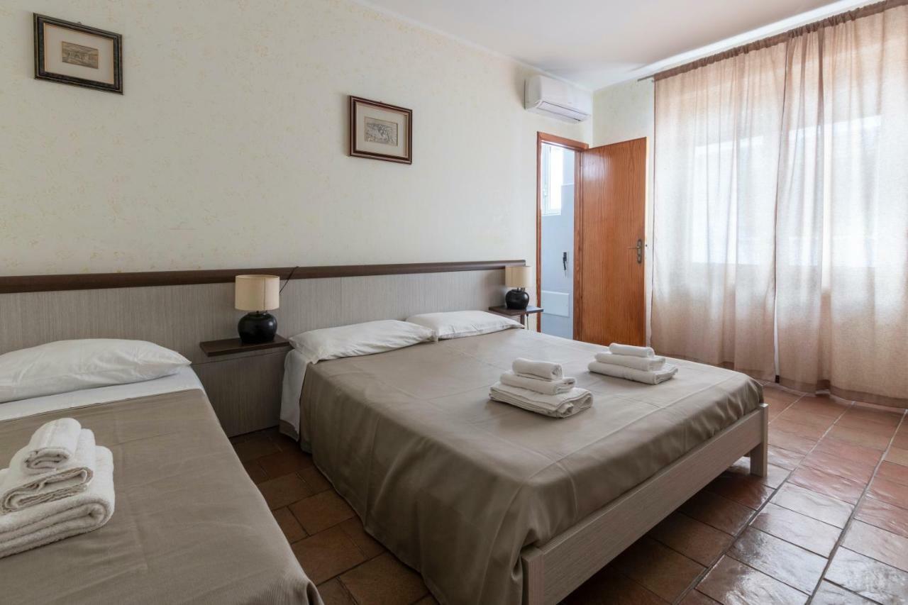 Triple Room,903081394:JPEG