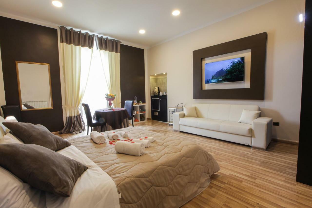 Deluxe Triple Room,883328251:JPEG