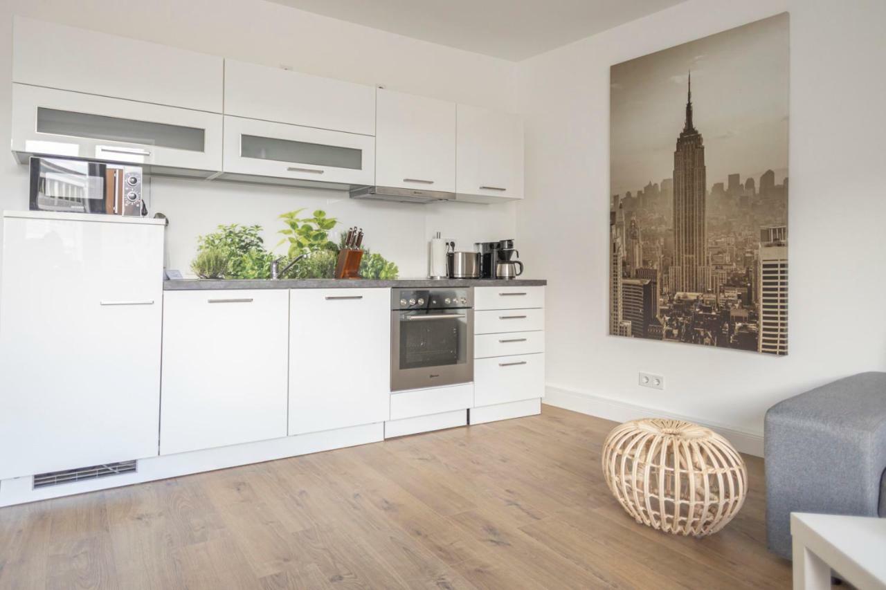 Three-Bedroom Apartment,891117130:JPEG