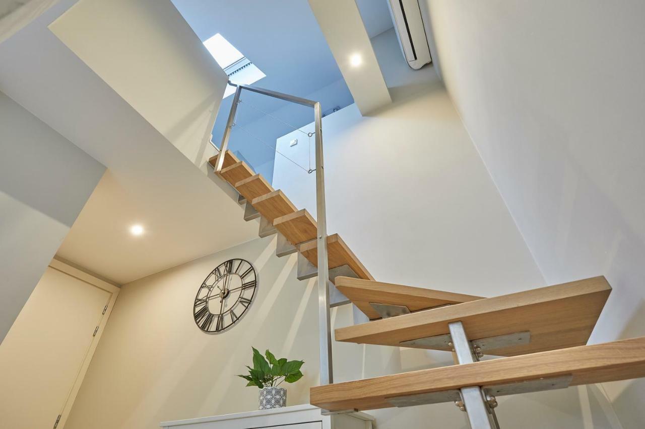 Duplex Apartment,908742358:JPEG