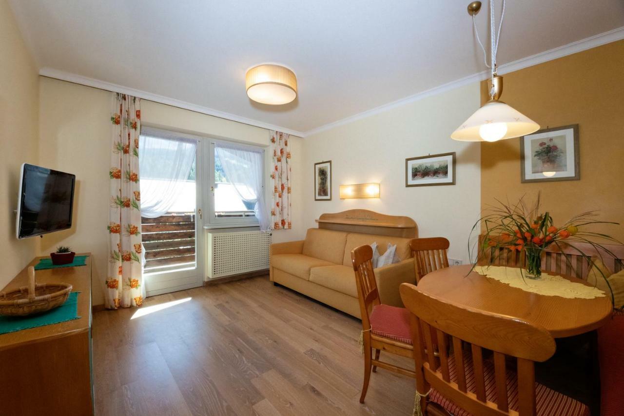 One-Bedroom Apartment,909010612:JPEG