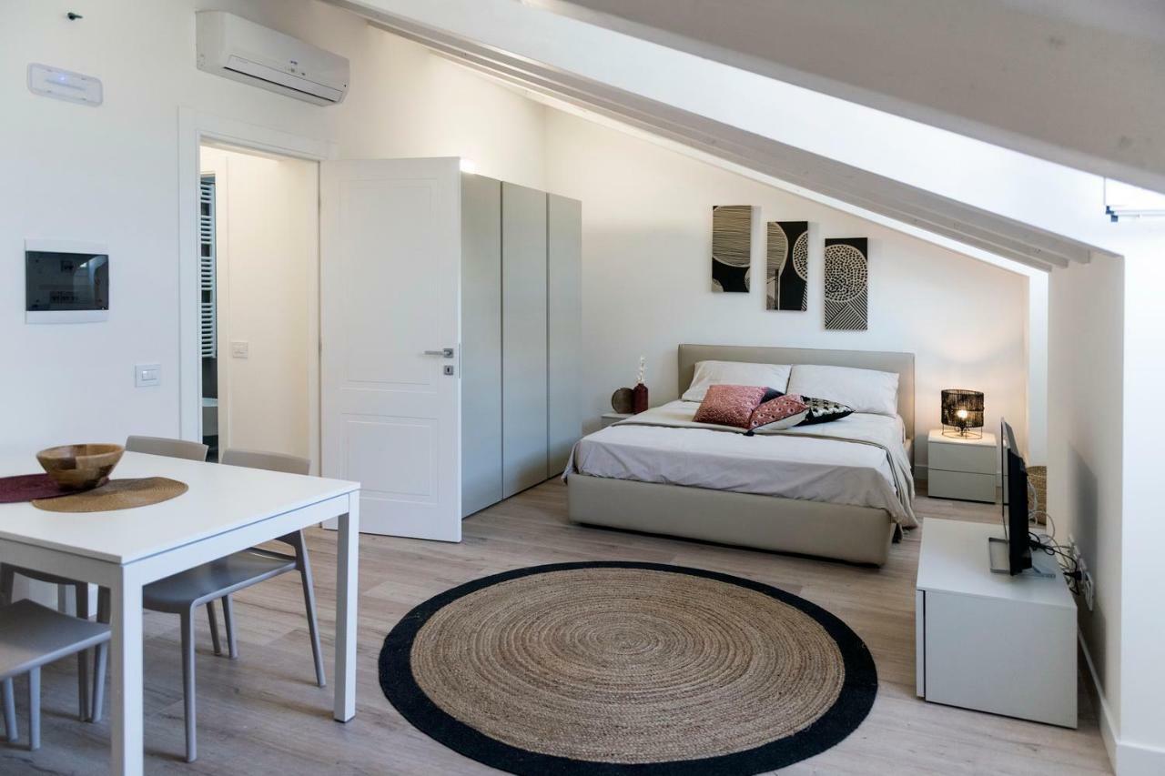 Penthouse Apartment,909665983:JPEG
