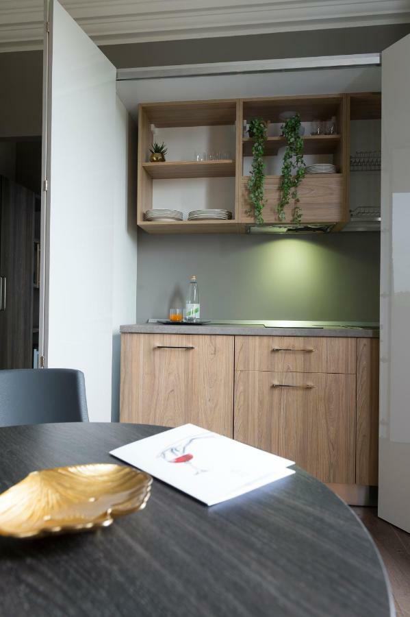 One-Bedroom Apartment,909956950:JPEG