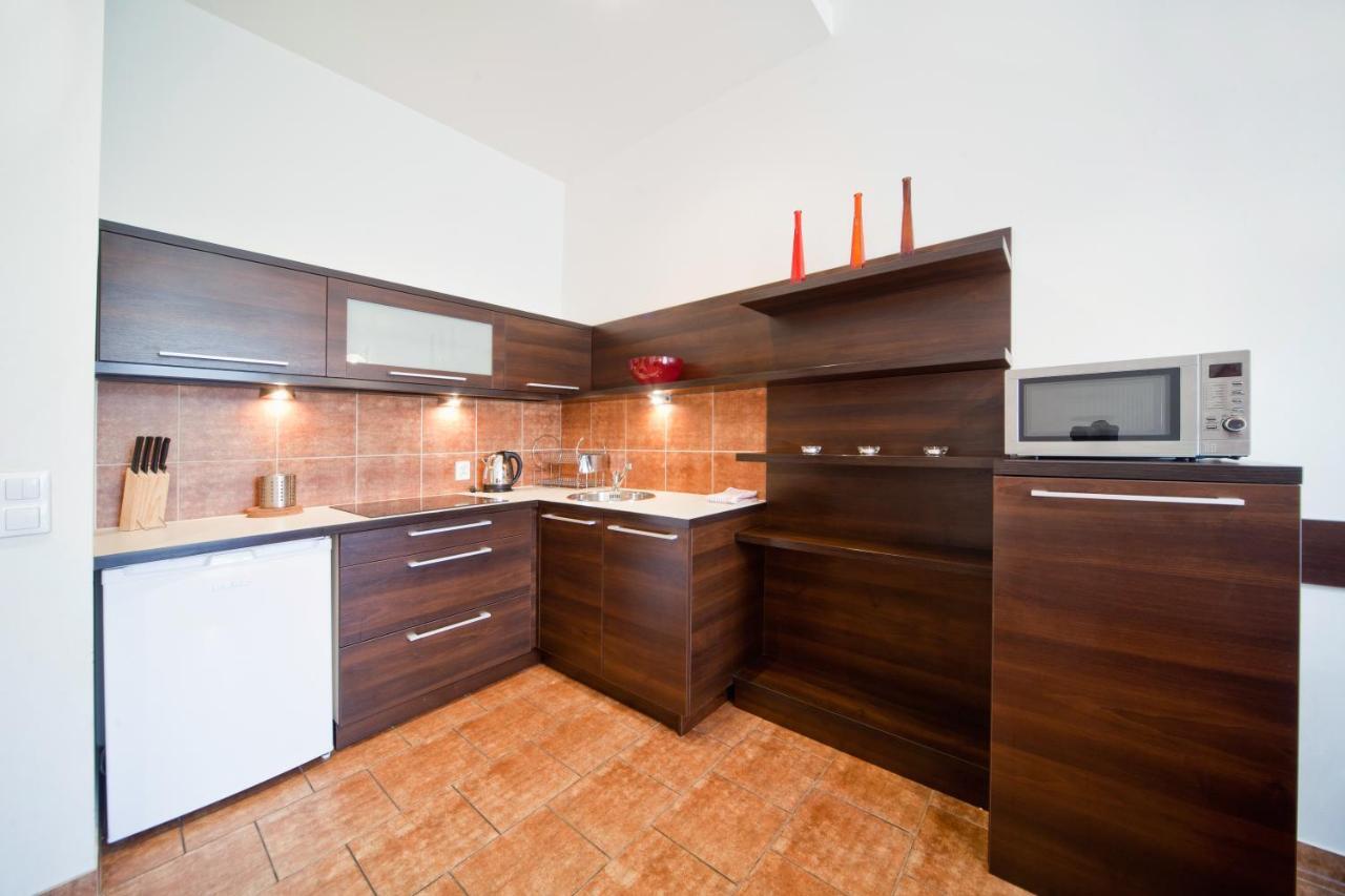 Two-Bedroom Apartment,1277115466:JPEG