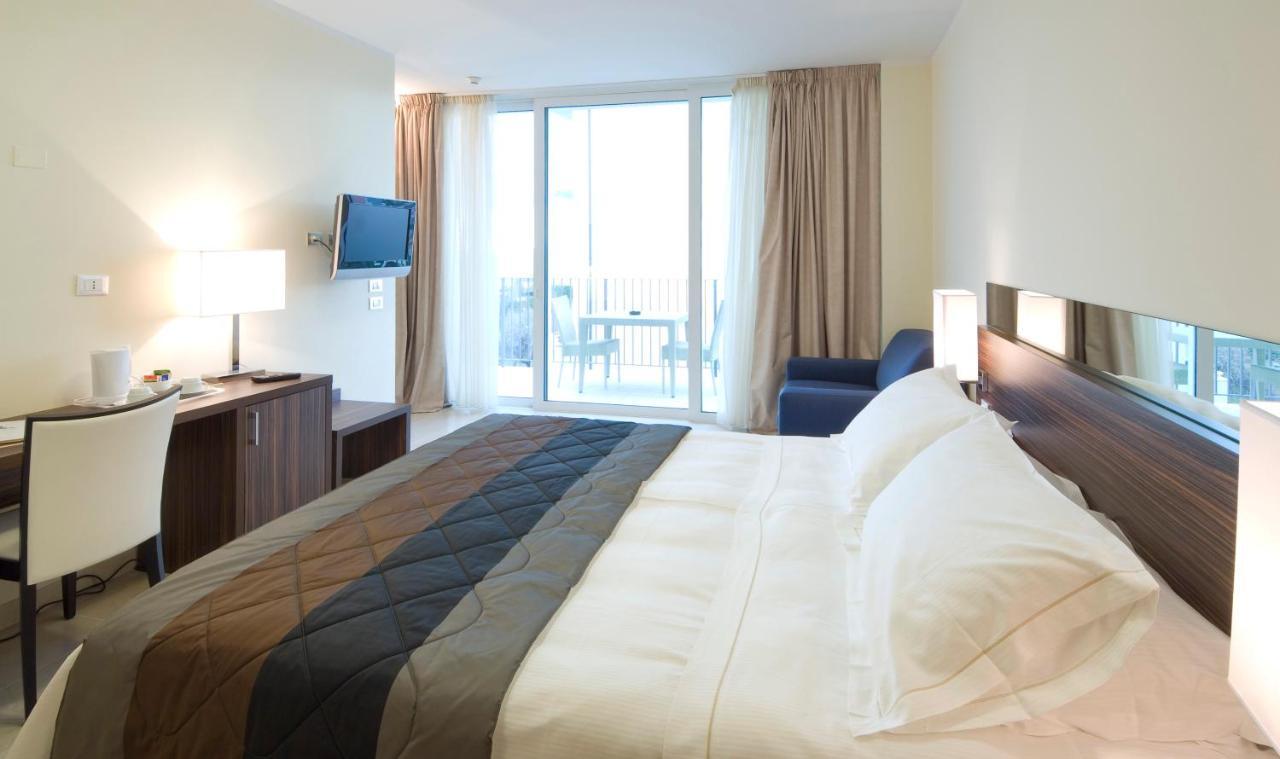 Superior Double Room Terrace Max 3 Guests,1716991211:JPEG