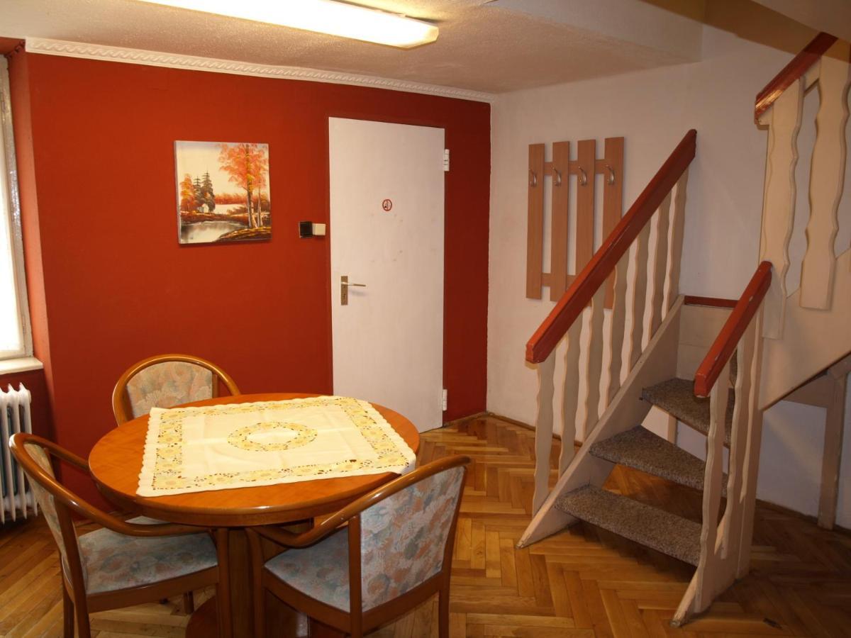Studio Apartment view to inner yard