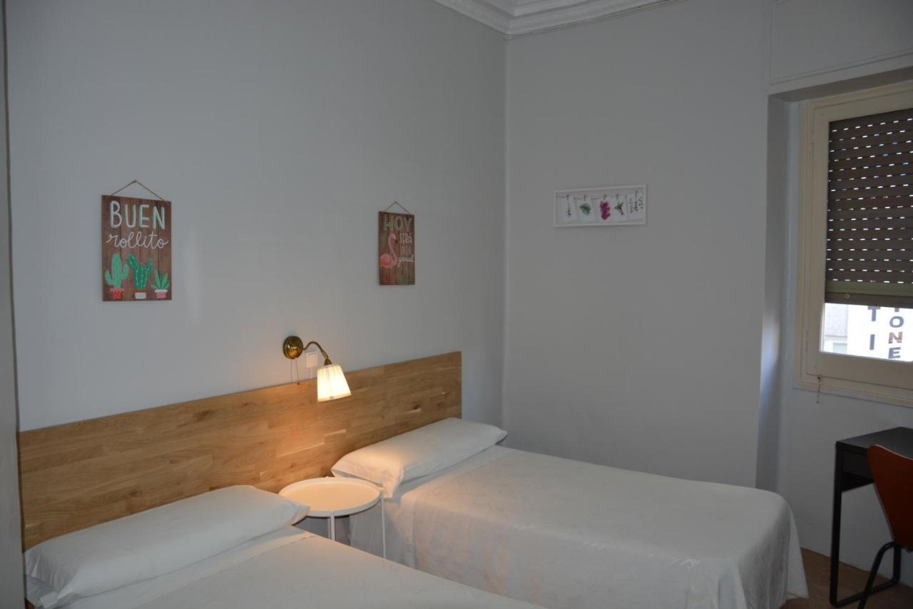 Triple Room,918376387:JPEG