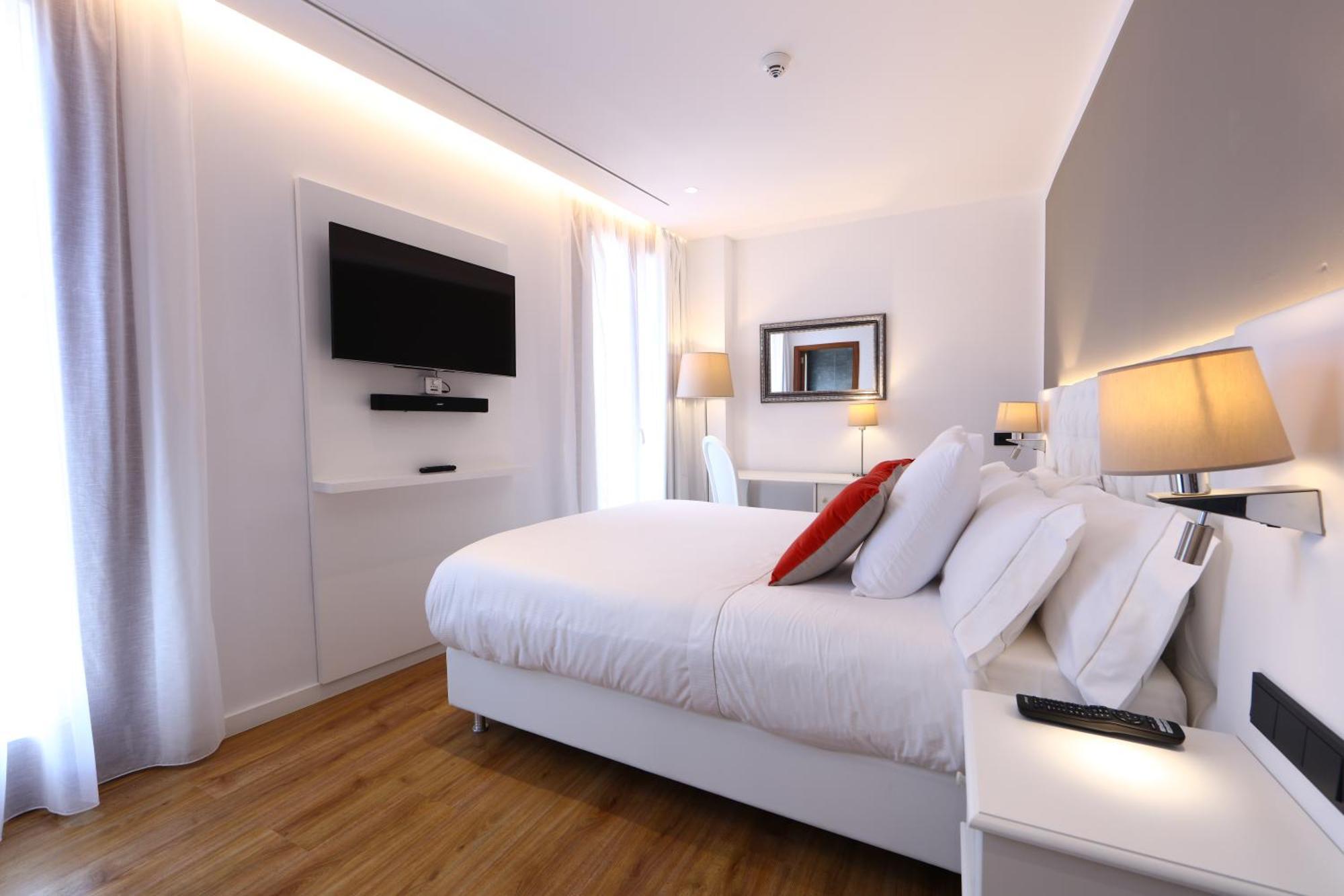 Double Room,1278821131:JPEG