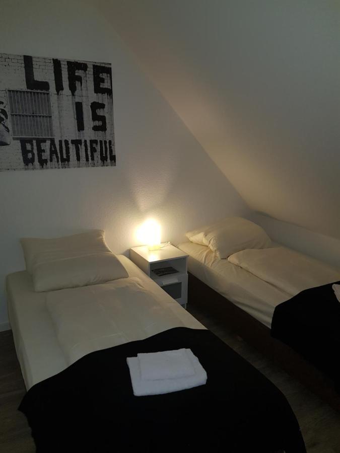 One-Bedroom Apartment,933320872:JPEG