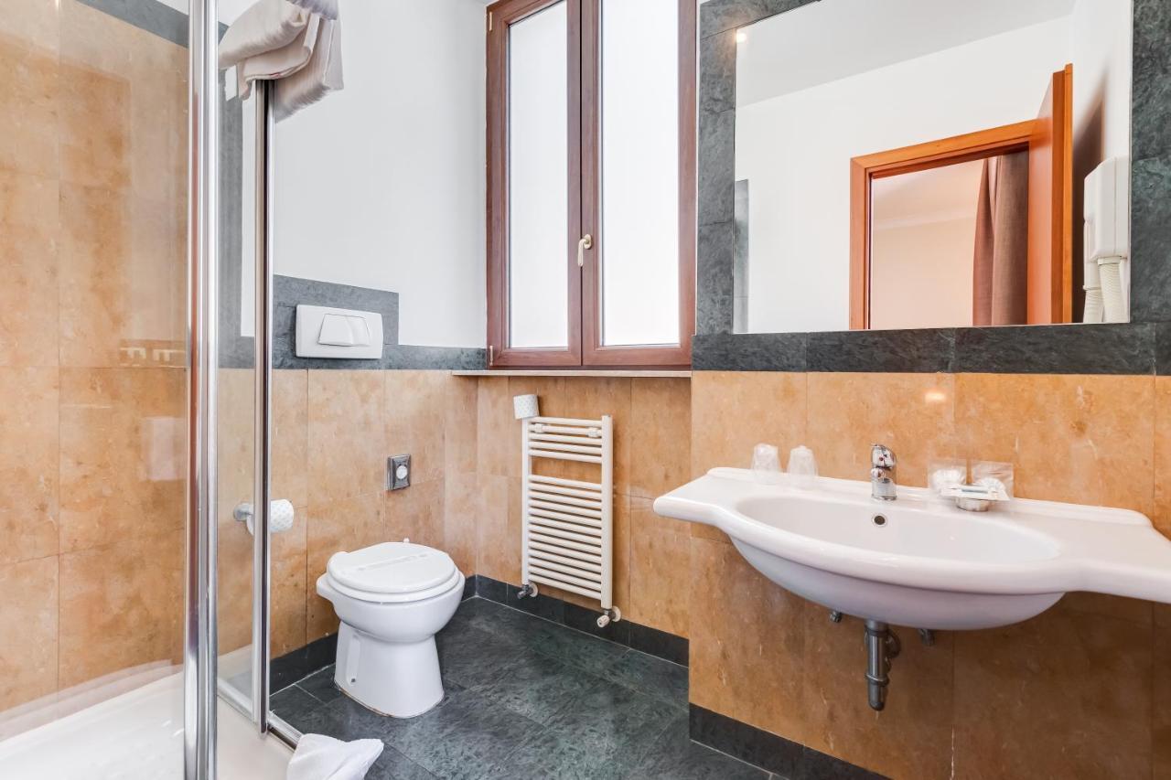 Single Room,926332600:JPEG