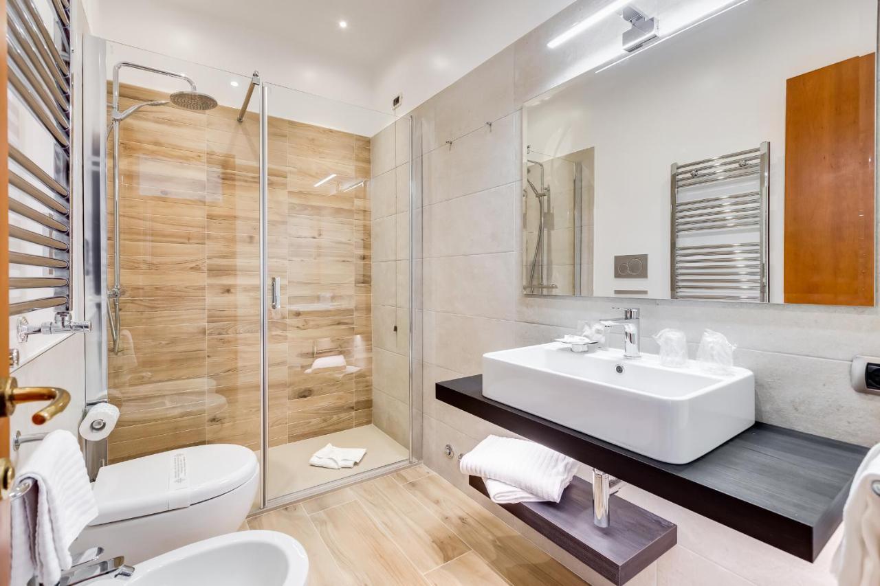 Standard Quadruple Room,1742852854:JPEG