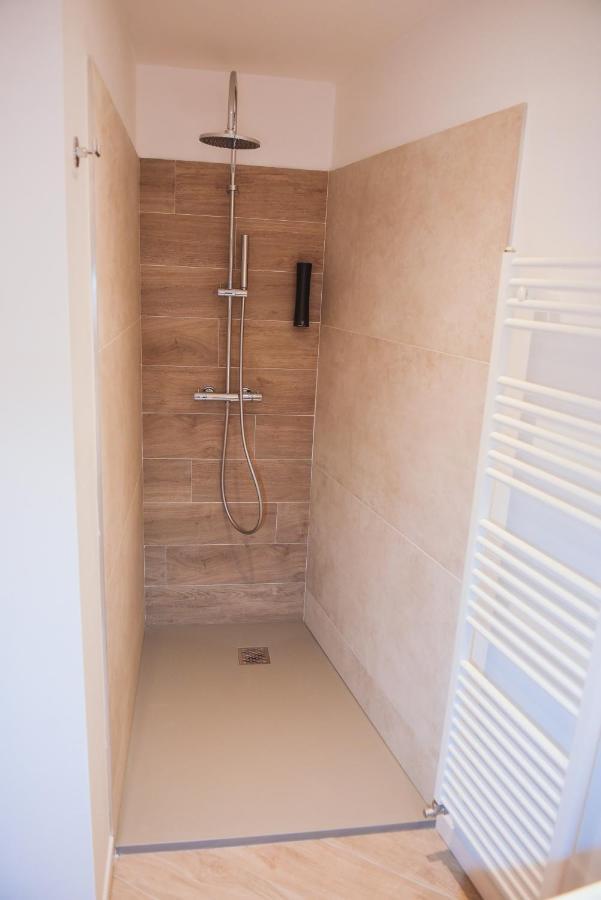 Deluxe Room,927369583:JPEG