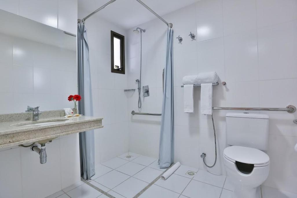 Quarto com 2 Camas de Solteiro - Acesso para Hóspedes com Mobilidade Reduzida