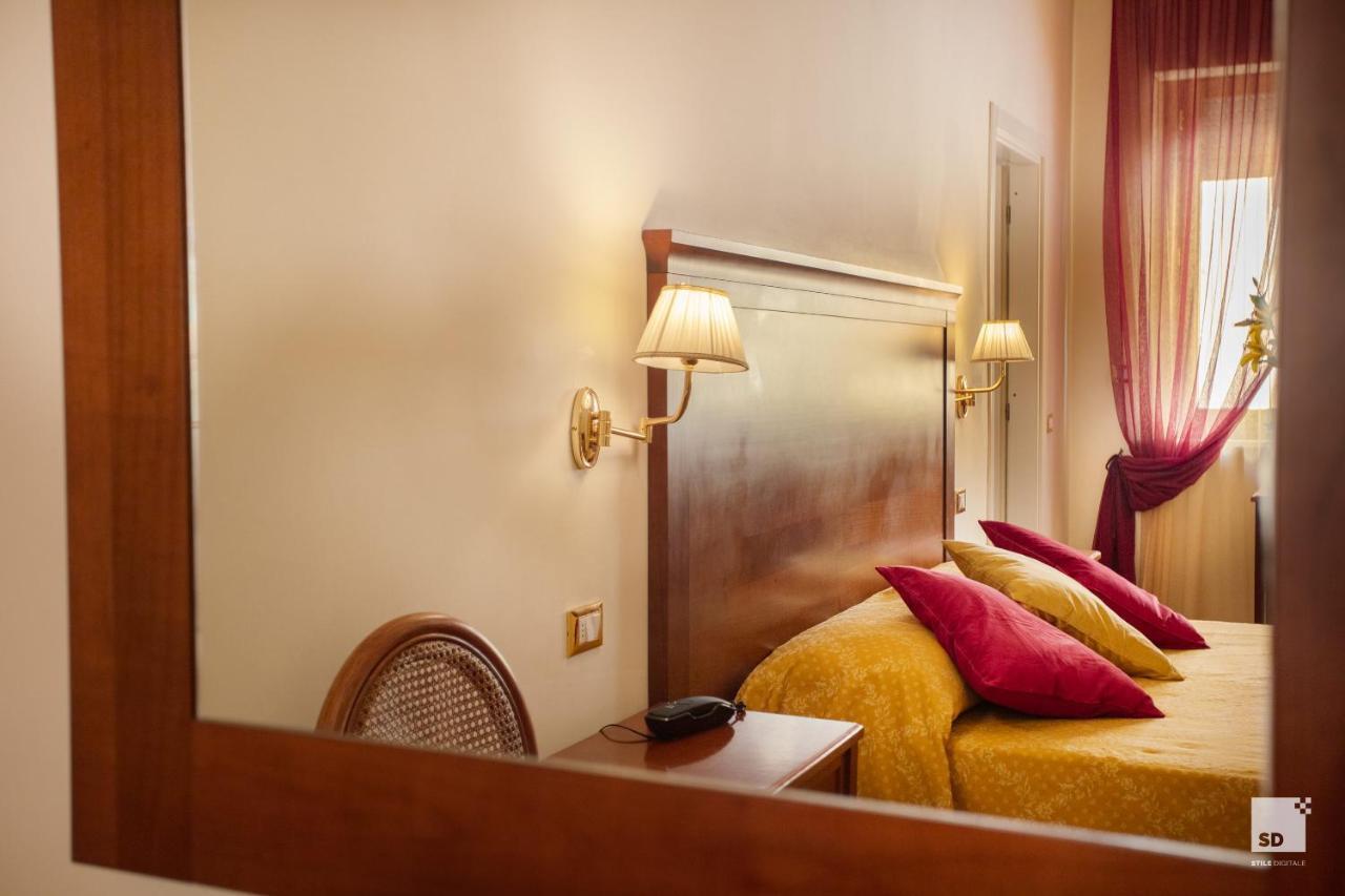 Double Room,933316819:JPEG