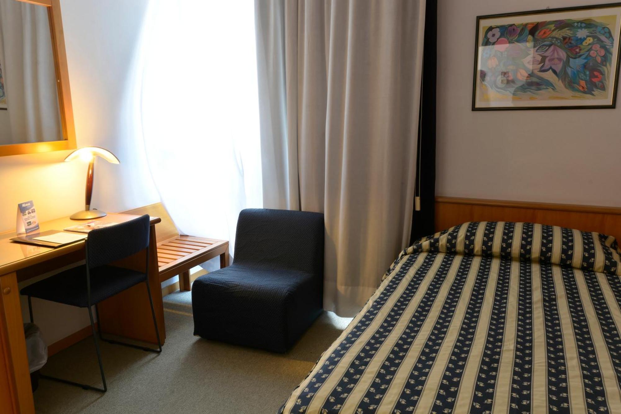 Triple Room,79989537:JPEG