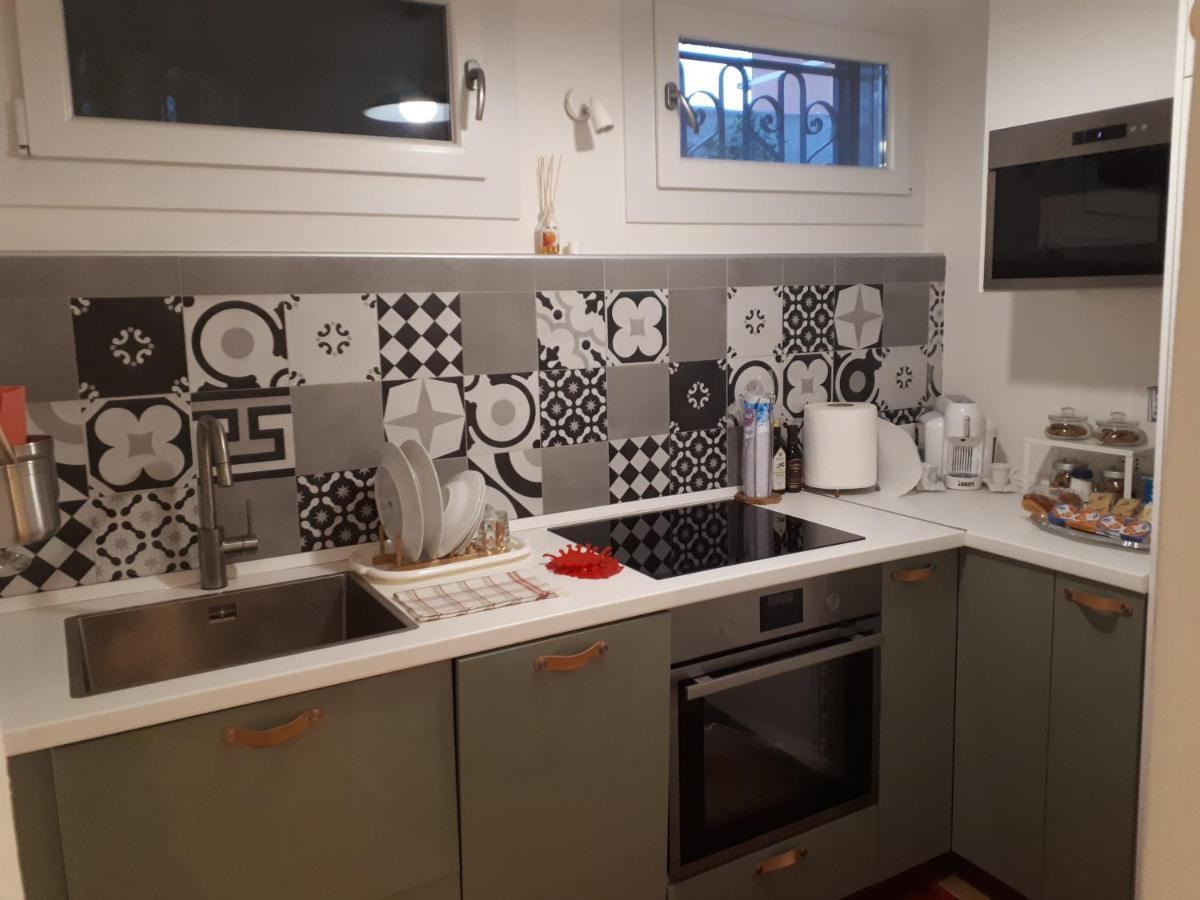 One-Bedroom Apartment,936740443:JPEG