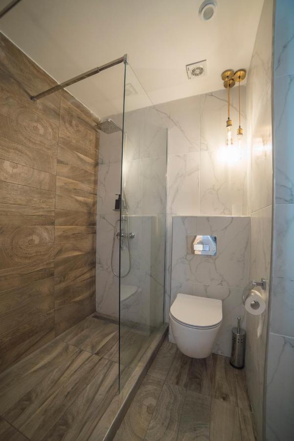 Studio Apartment,940441282:JPEG