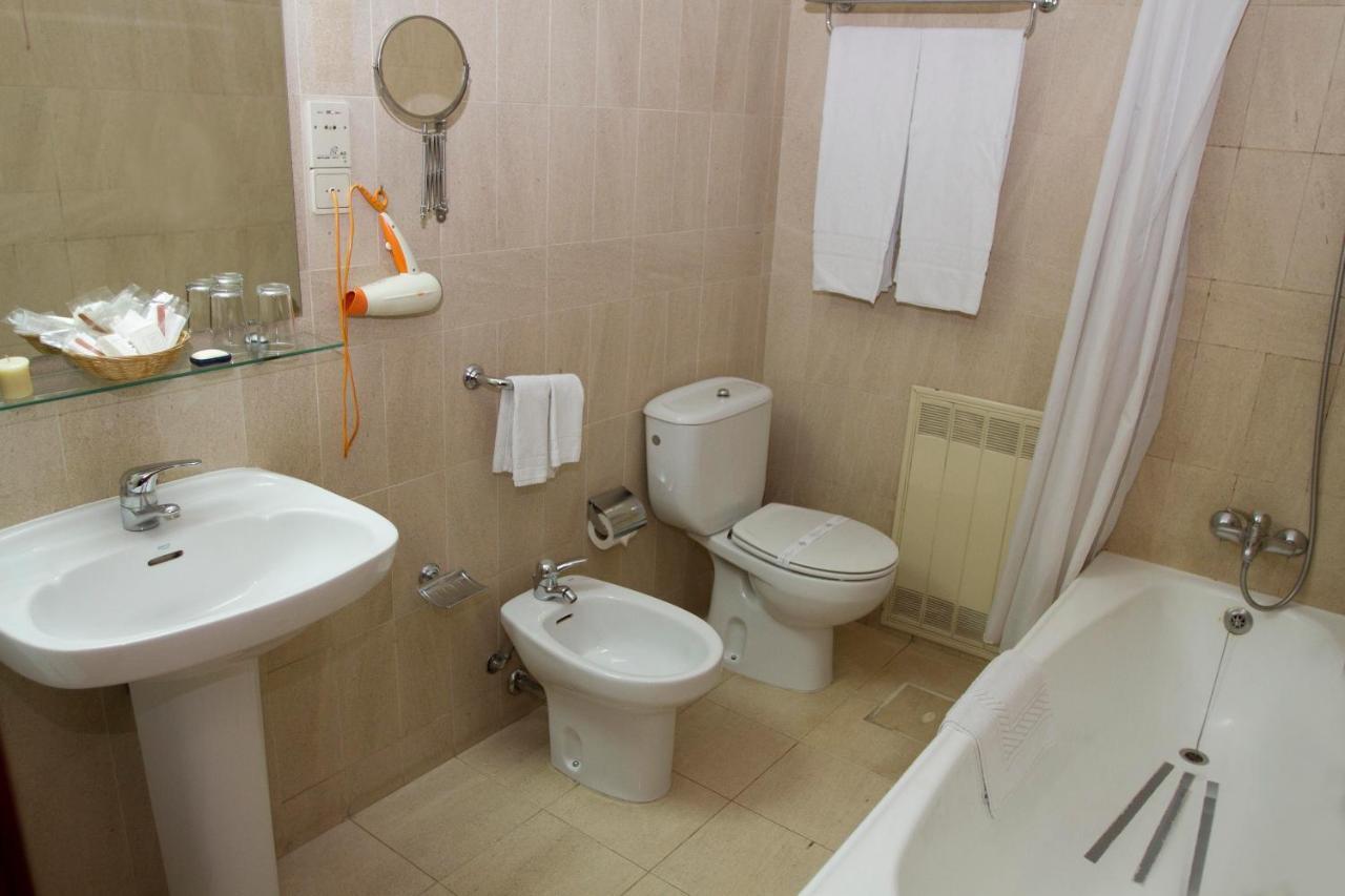 Single Room,1274343154:JPEG