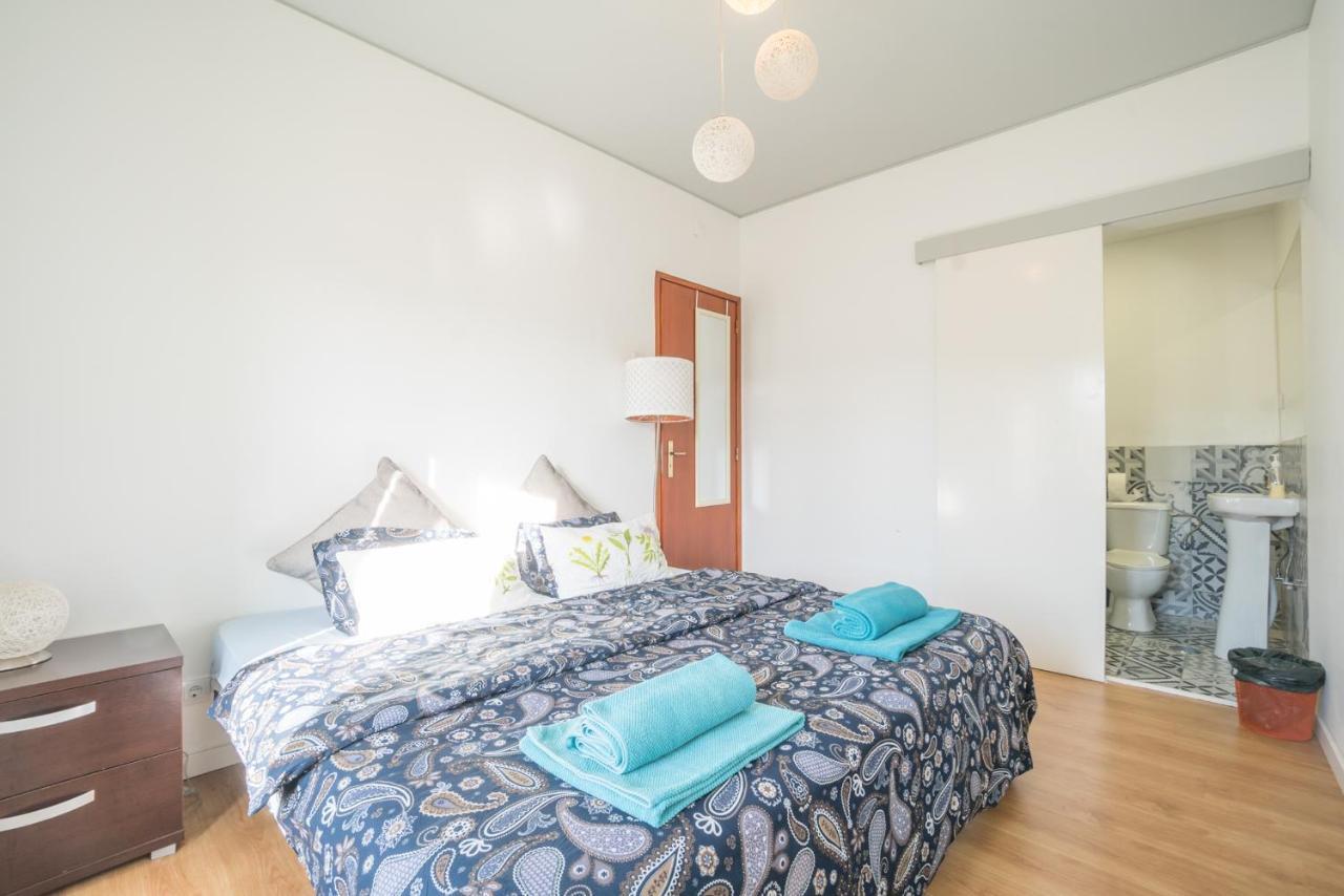 Double or Twin Room Bathroom