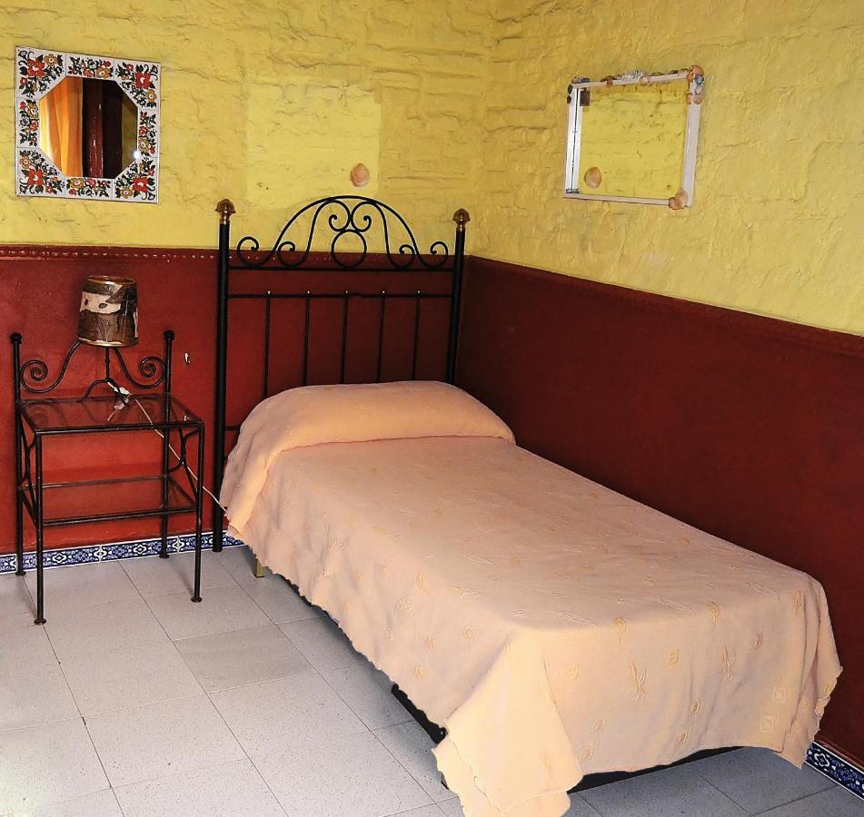 Single Room,1589493467:JPEG