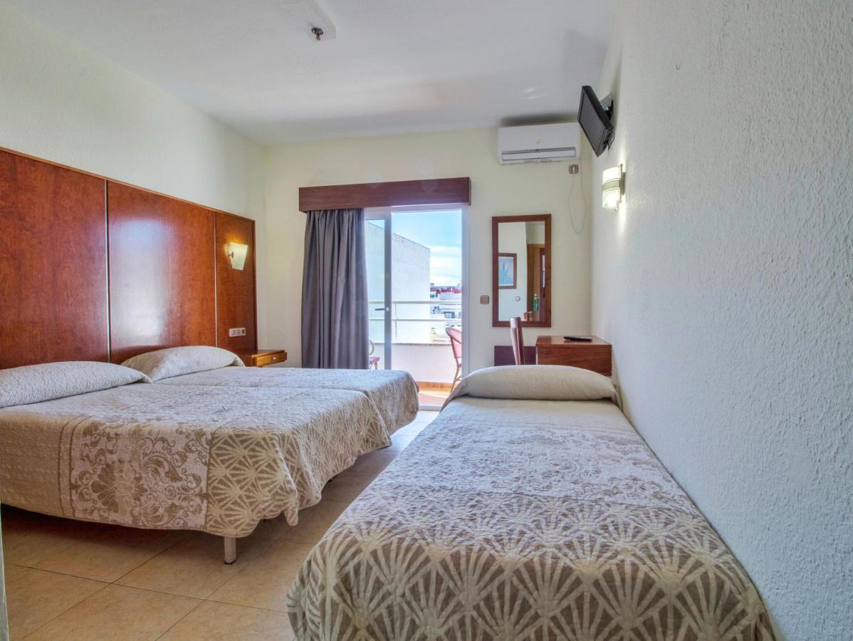 Triple Room,943034677:JPEG