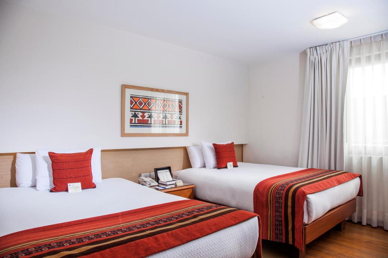 Quarto Família (2 Adultos + 2 Crianças)